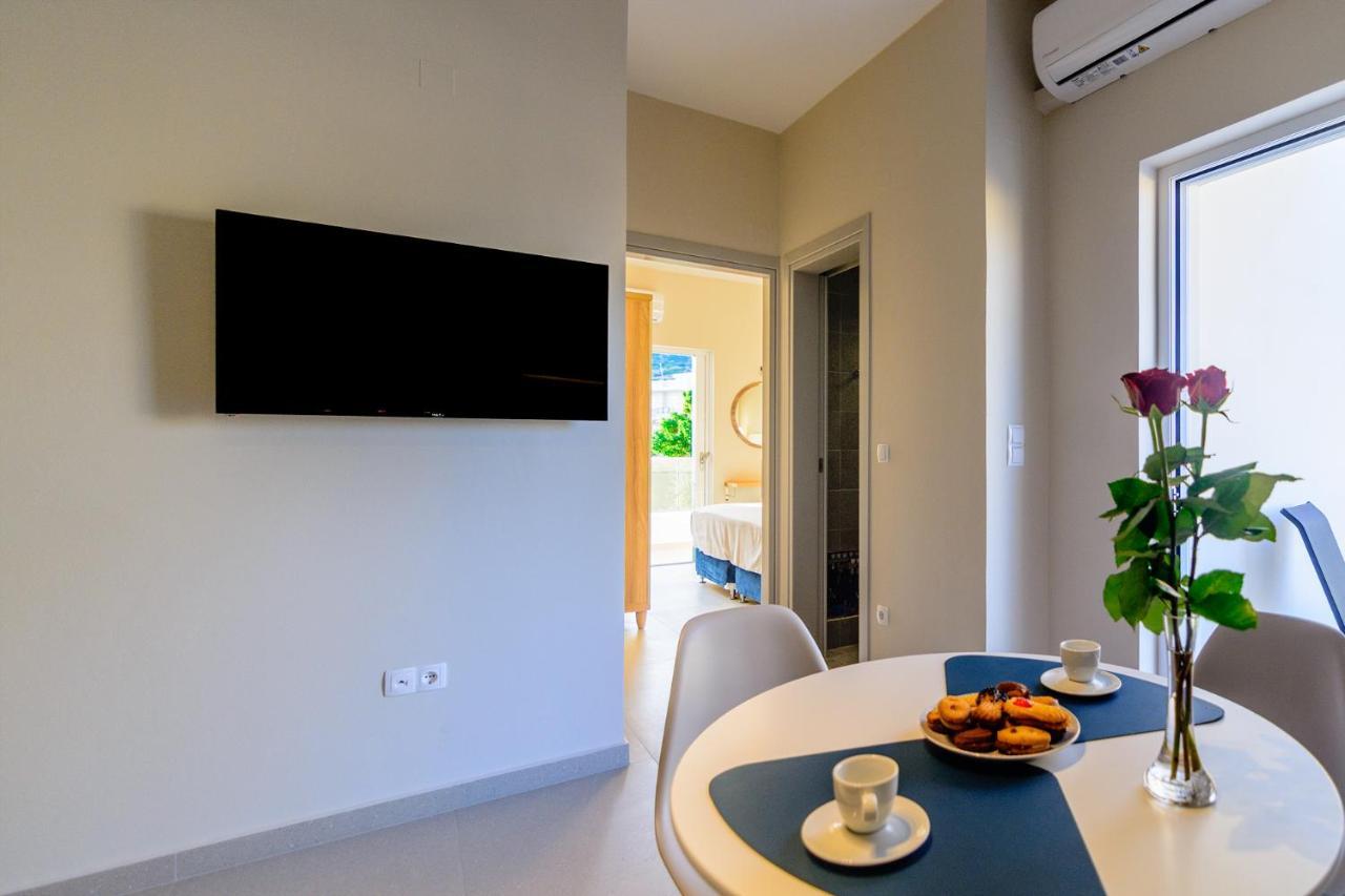 Vakakis Family Luxury Studios 2 Палиохора Екстериор снимка
